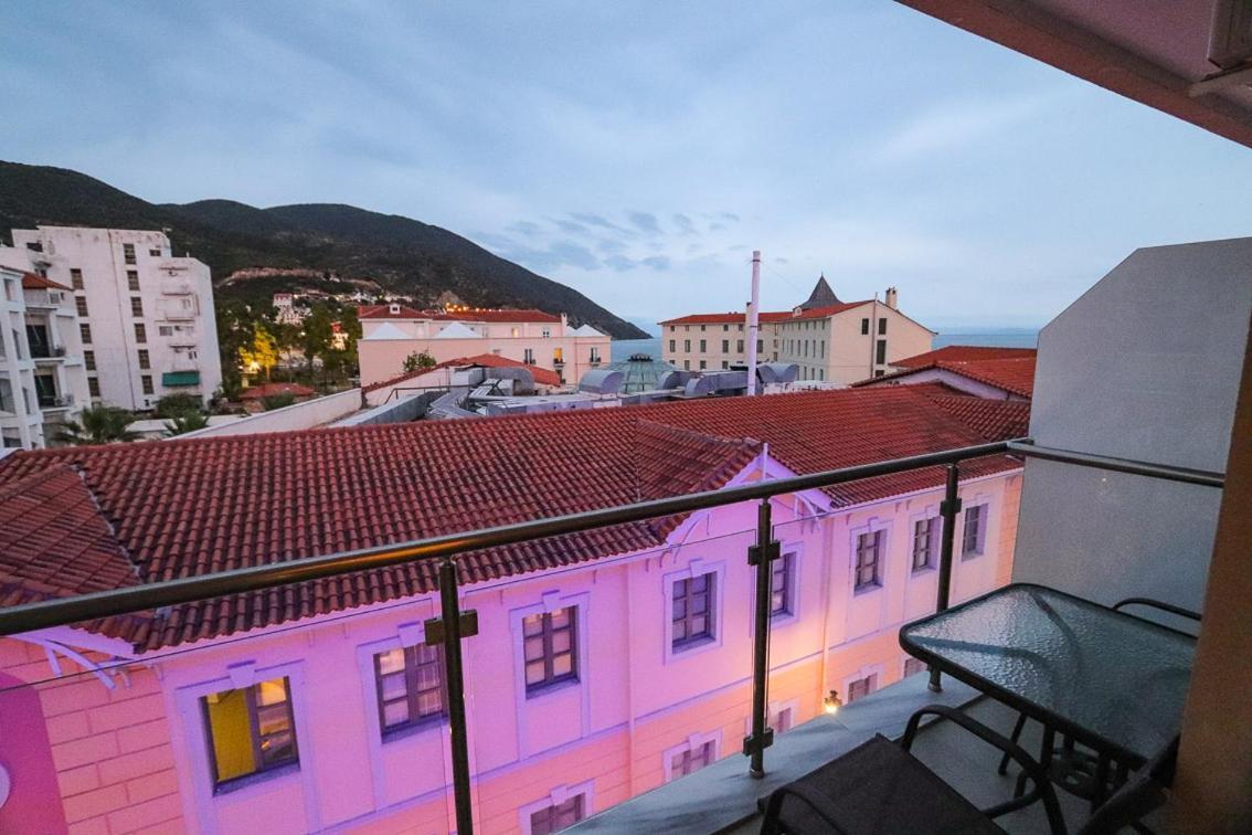 Hotel Banbus Loutra Edipsou  Exterior photo